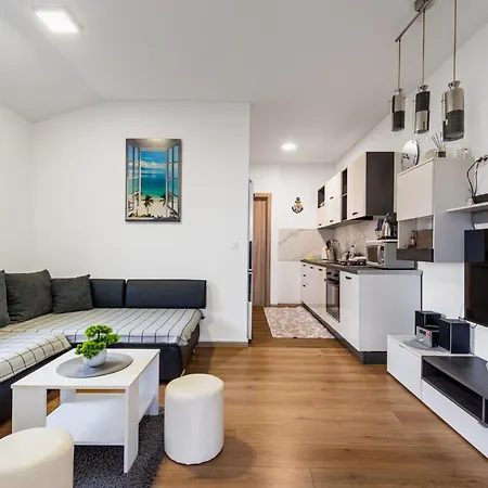 Rukavina Apartamento Vir